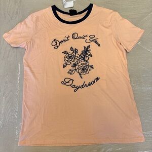 Oak Trellis Peach and Navy Embroidered Graphic Tee NWT